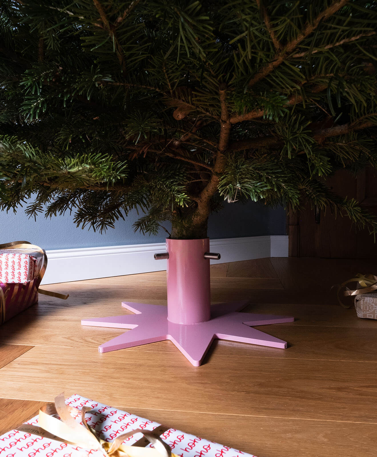 Weihnachtsbaumständer STERN in Rosa von Kawentsmann