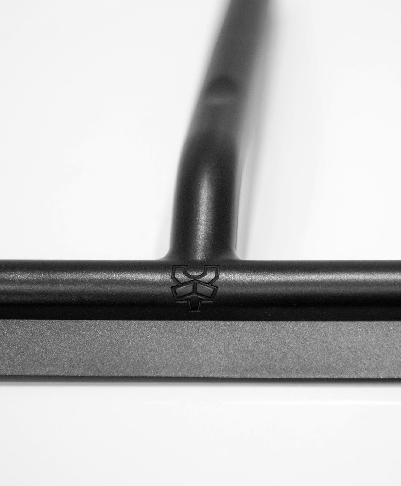 Abzieher aus Silikon in Schwarz für Bad und mehr von KAWENTSMANN Detailaufnahme