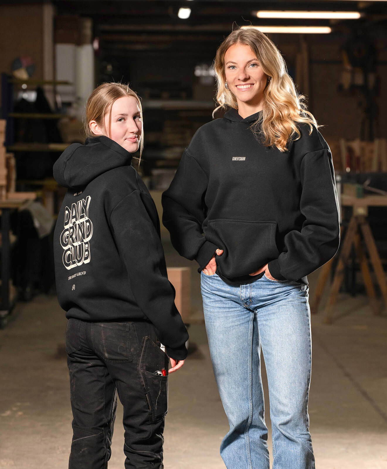 Hoodie Schwarz "Daily Grind"