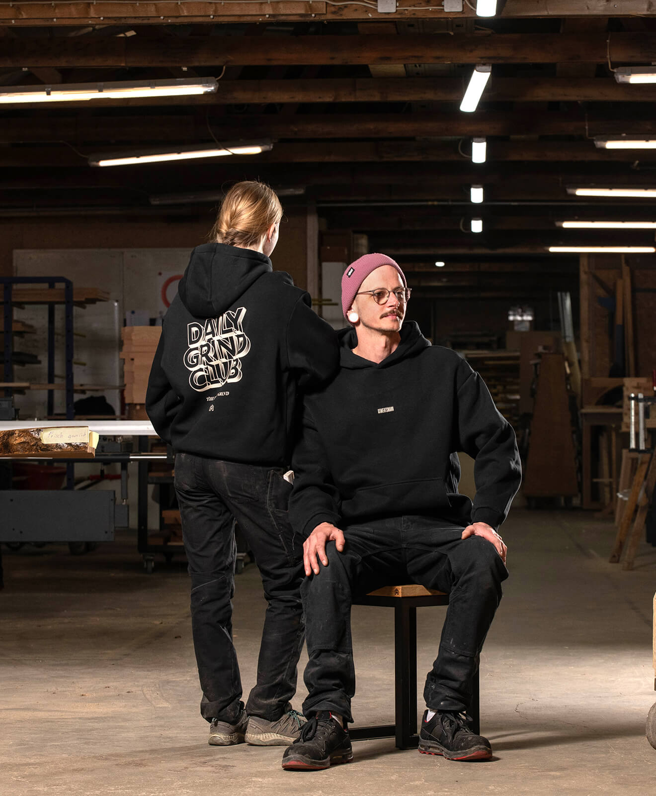 Hoodie Schwarz "Daily Grind"