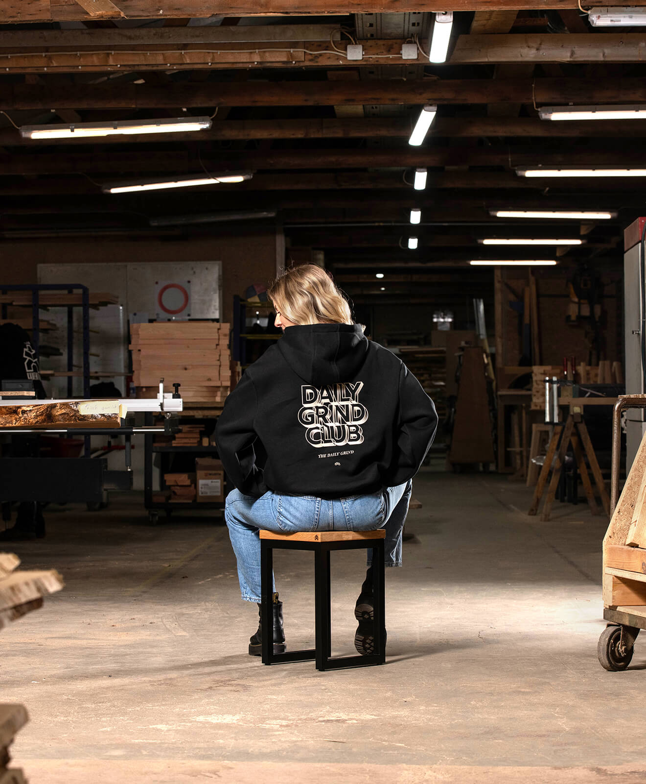 Hoodie Schwarz "Daily Grind"