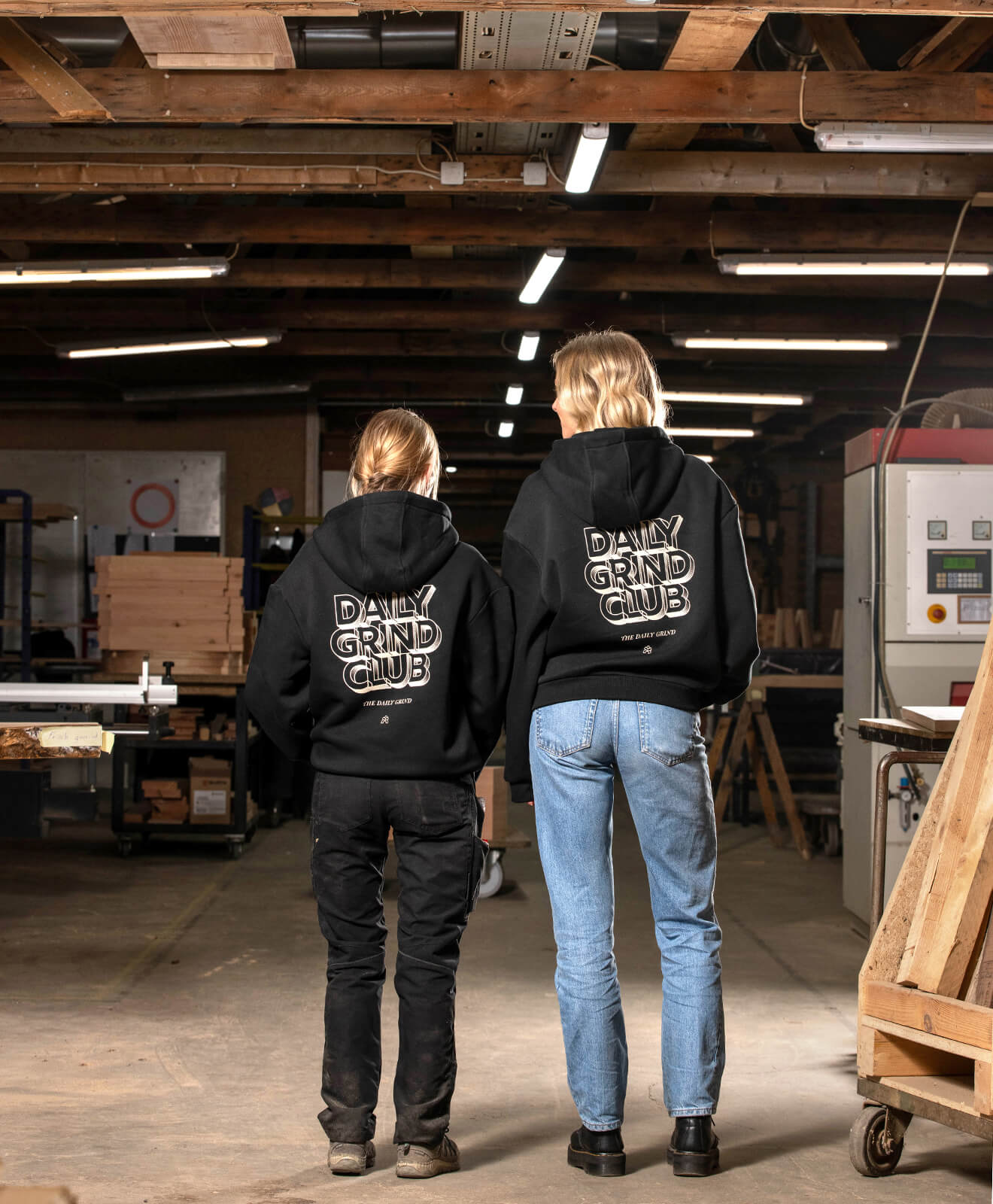 Hoodie Schwarz "Daily Grind"