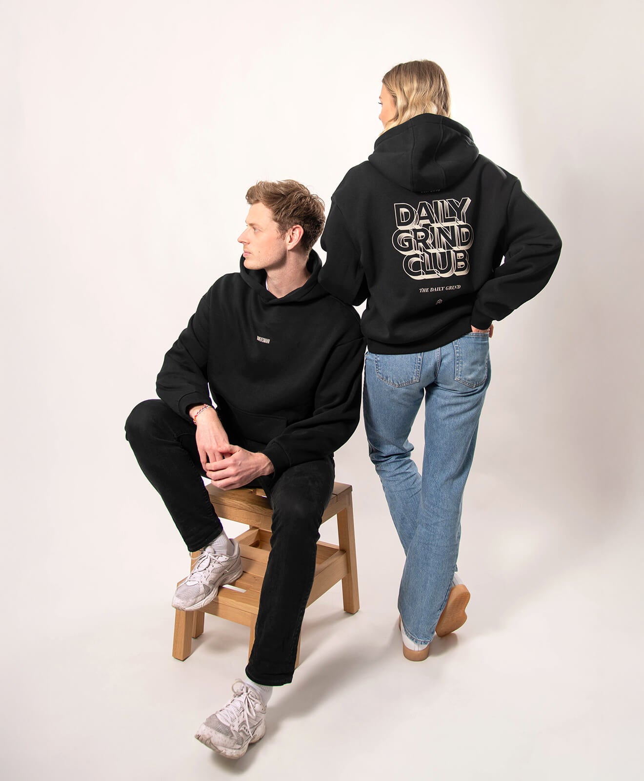 Hoodie Schwarz "Daily Grind"