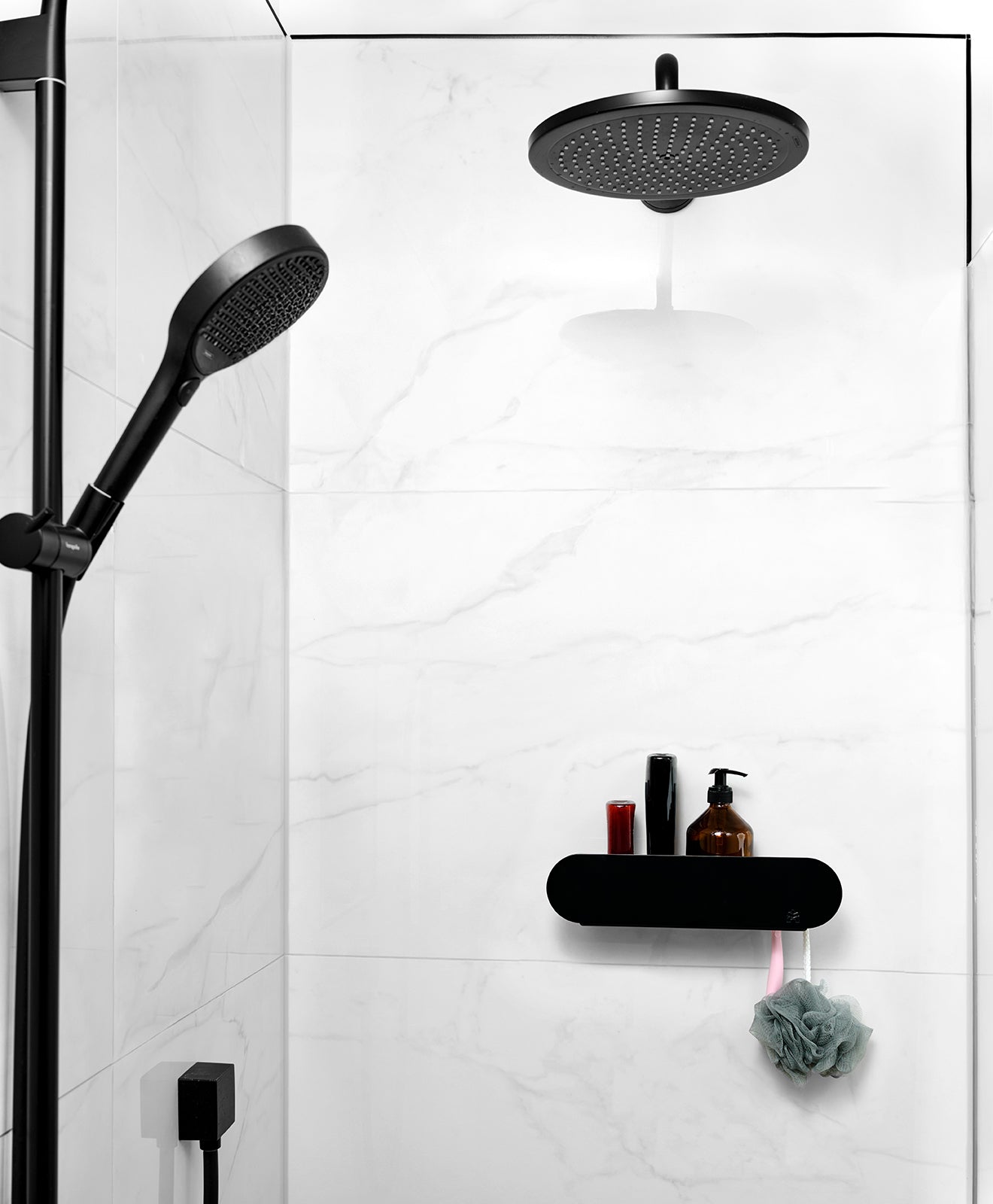Duschablage ohne Bohren ORBI in Schwarz in der Duschkabine