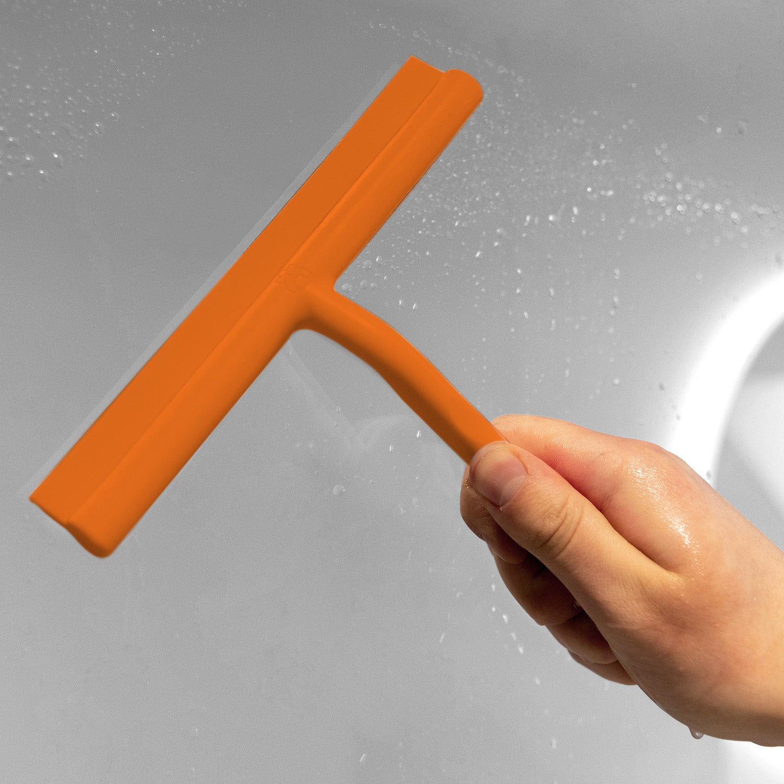 Abzieher aus Silikon für Bad und mehr von KAWENTSMANN in Orange