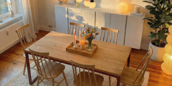 Esstisch FETE in einem Esszimmer zur Darstellung der Produkte im Shop, passend für das Esszimmer