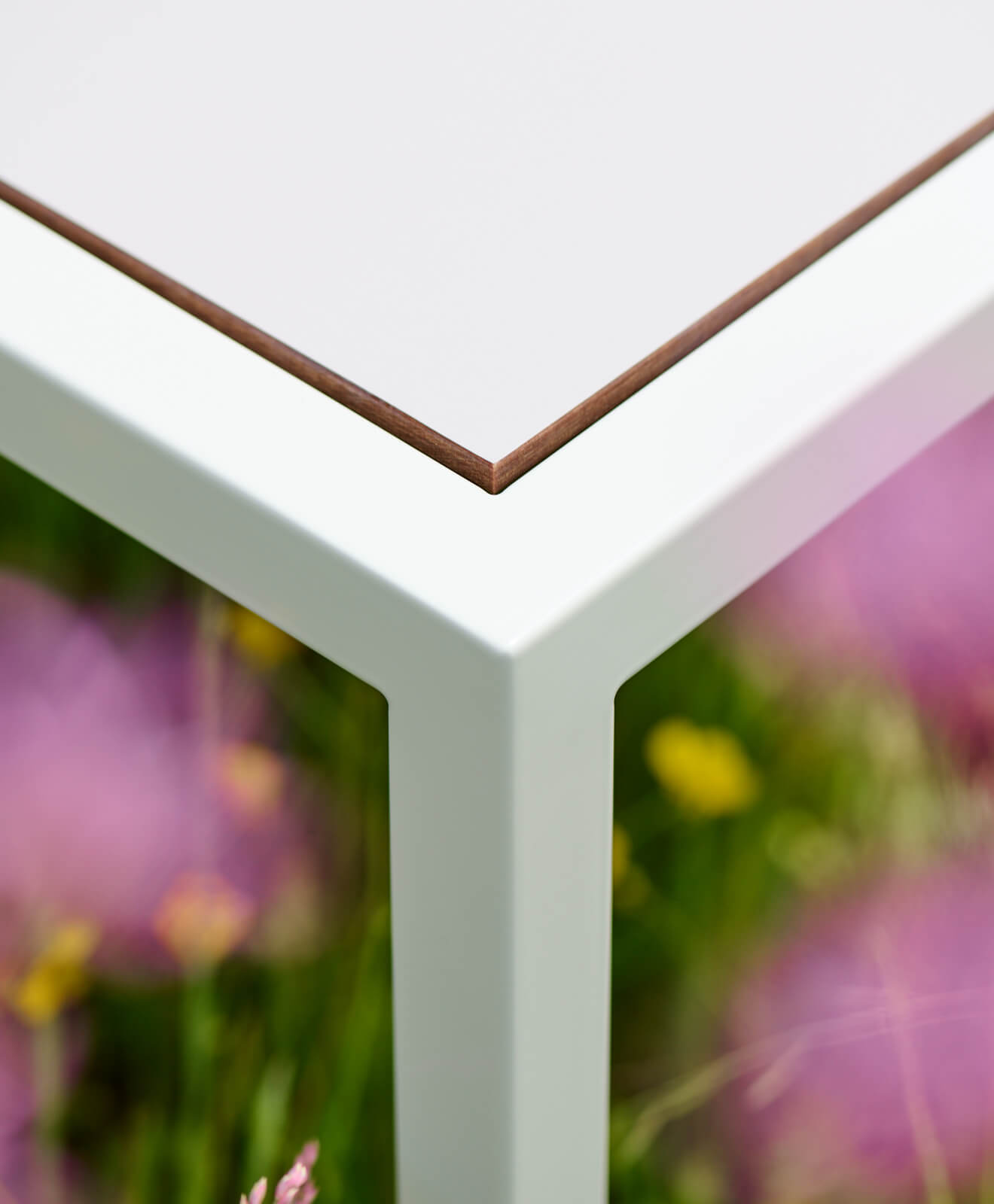 Detailbild vom Outdoor Tisch wetterfest Talon von Kawentsmann