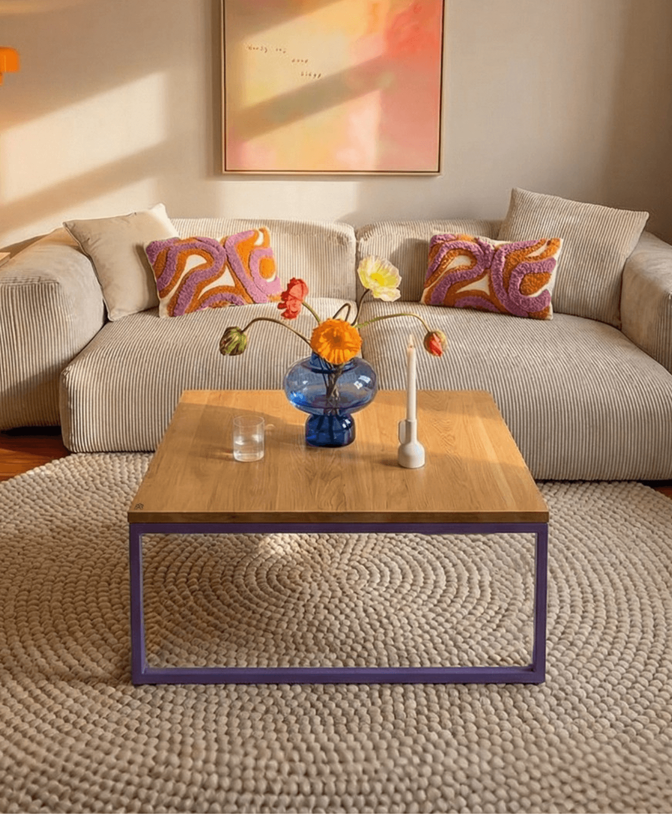 Couchtisch aus Holz & Stahl TALON ohne Mittelstrebe - Moodbild im Wohnzimmer