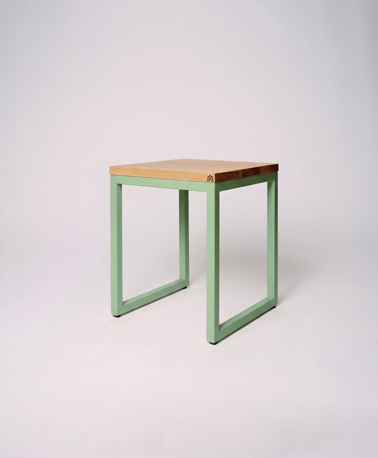 Hocker Holz Eiche & Metall TALON ohne Mittelstrebe von KAWENTSMANN