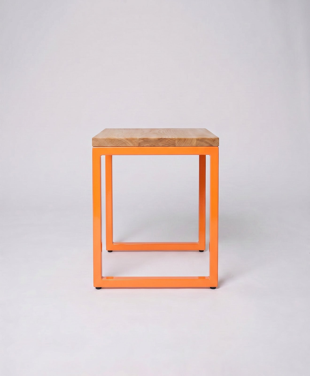 Hocker Holz Eiche & Metall TALON ohne Mittelstrebe von KAWENTSMANN
