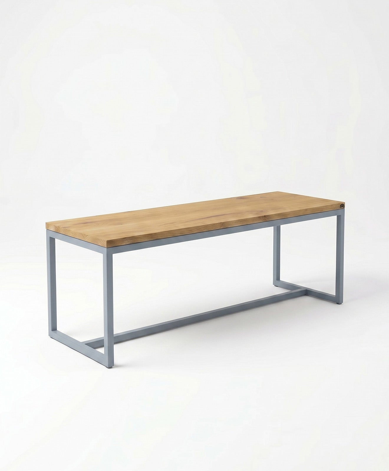 Sitzbank aus Holz & Stahlgestell TALON mit Mittelstrebe von KAWENTSMANN