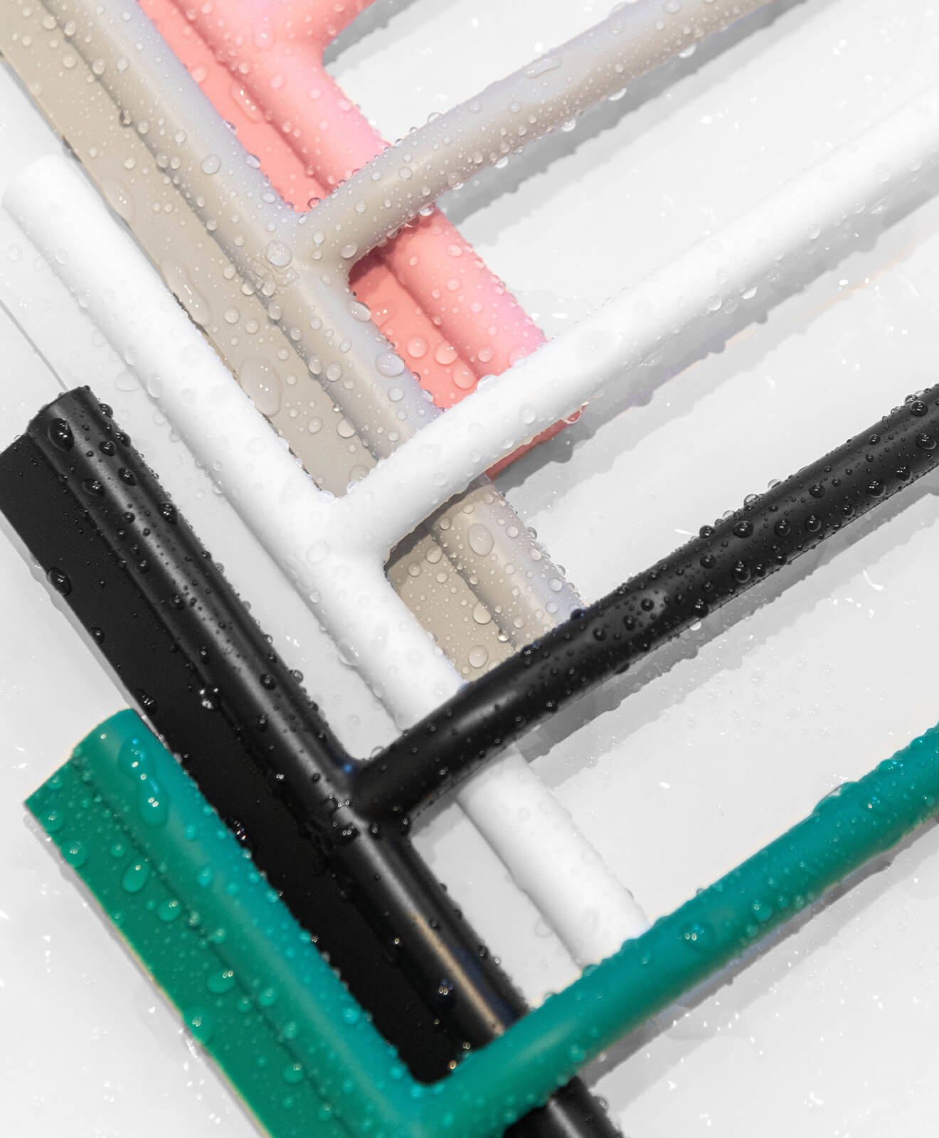 Abzieher aus Silikon für Bad und mehr von KAWENTSMANN alle Farben nebeneinander