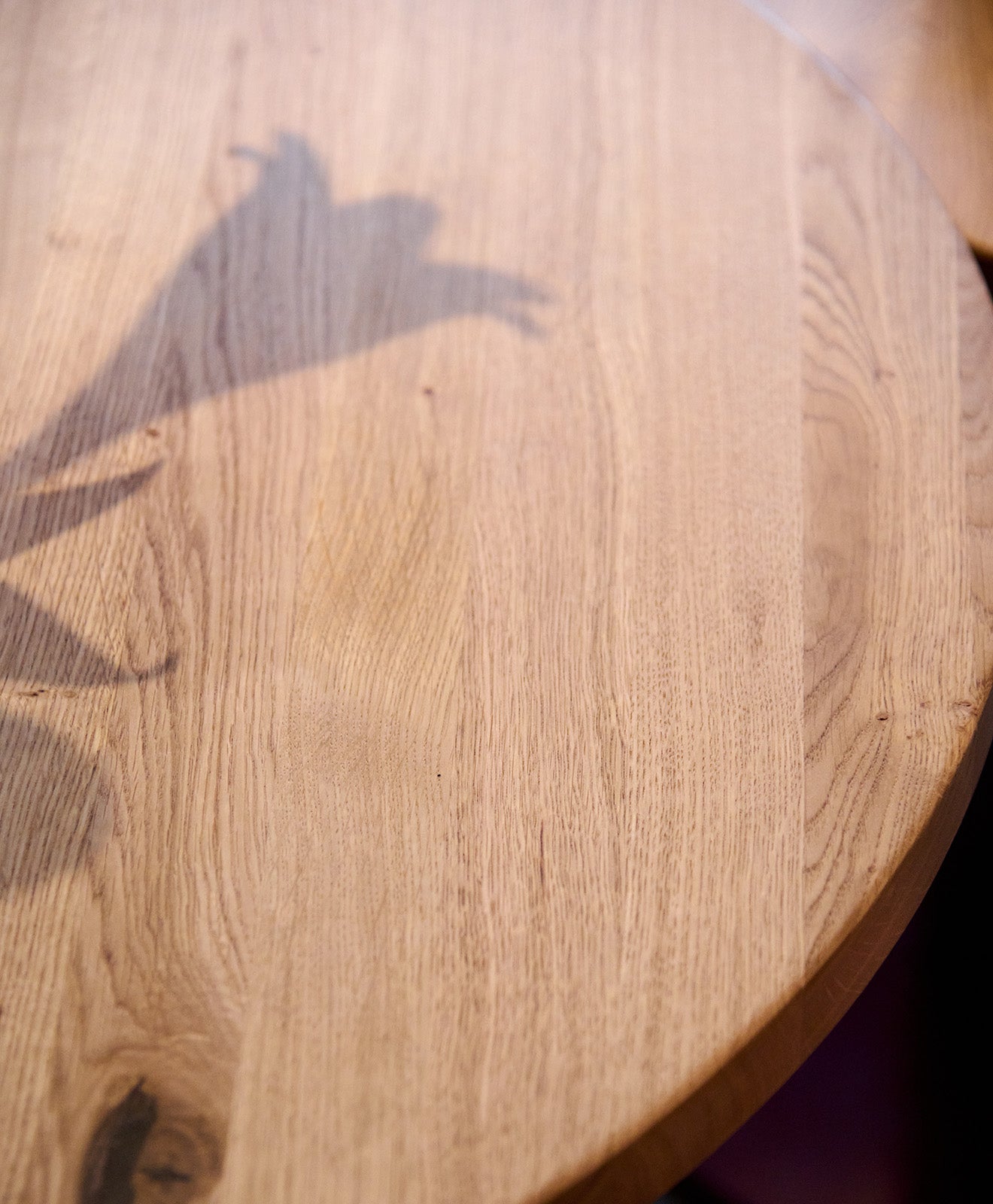 Bistrotisch rund aus Eichenholz & Stahl - Runde Tischplatte