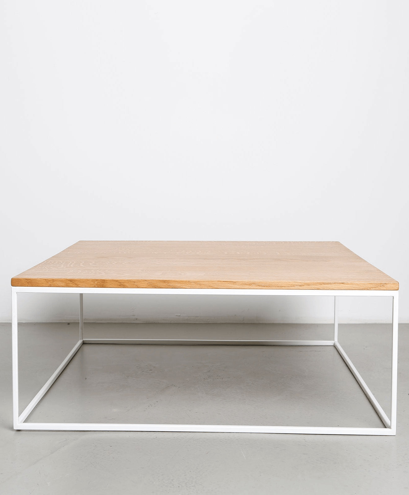Couchtisch Holz & Metall LAUMALOCHER von Kawentsmann