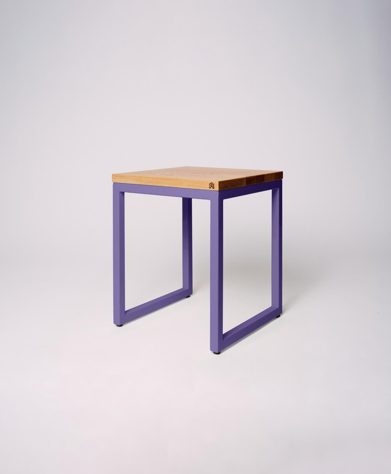 Hocker aus Holz (Eiche) mit Stahlgestell von Kawentsmann - Produktbild