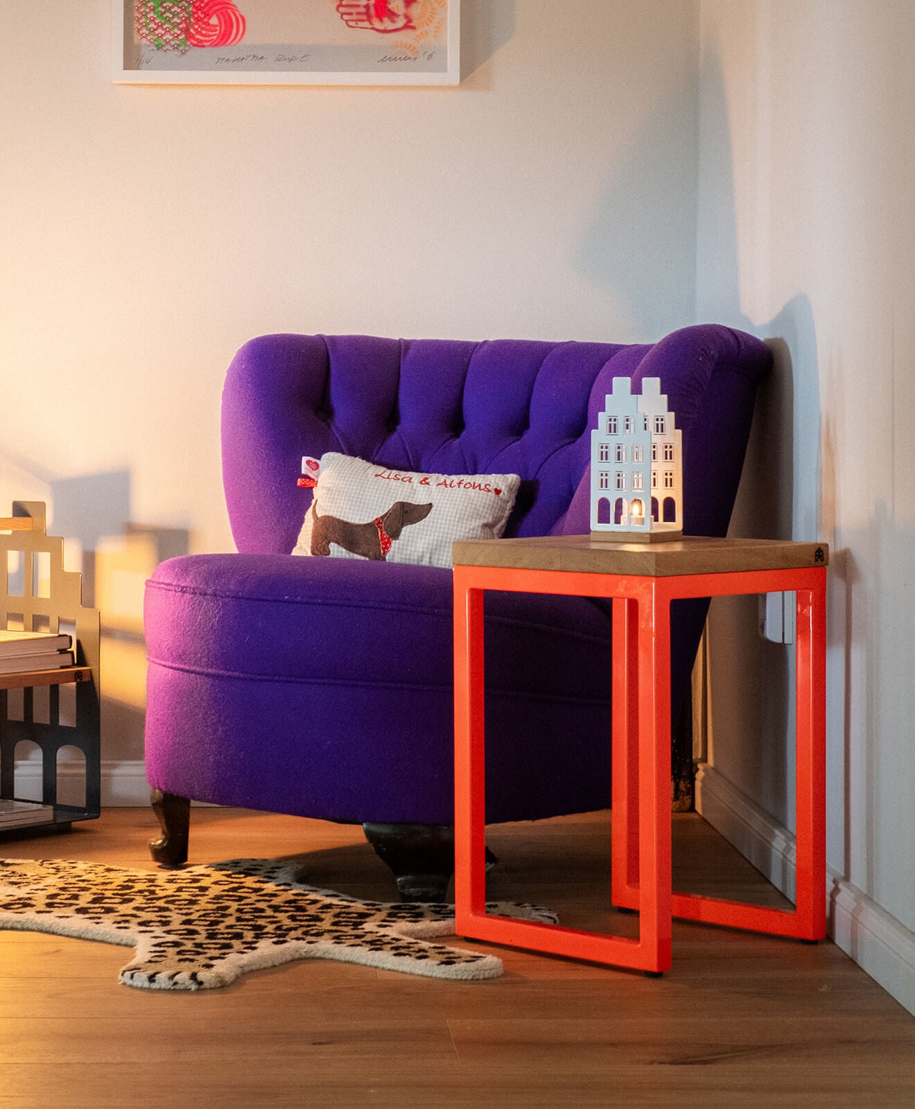 Hocker aus Holz (Eiche) mit Stahlgestell von Kawentsmann als Beistelltisch