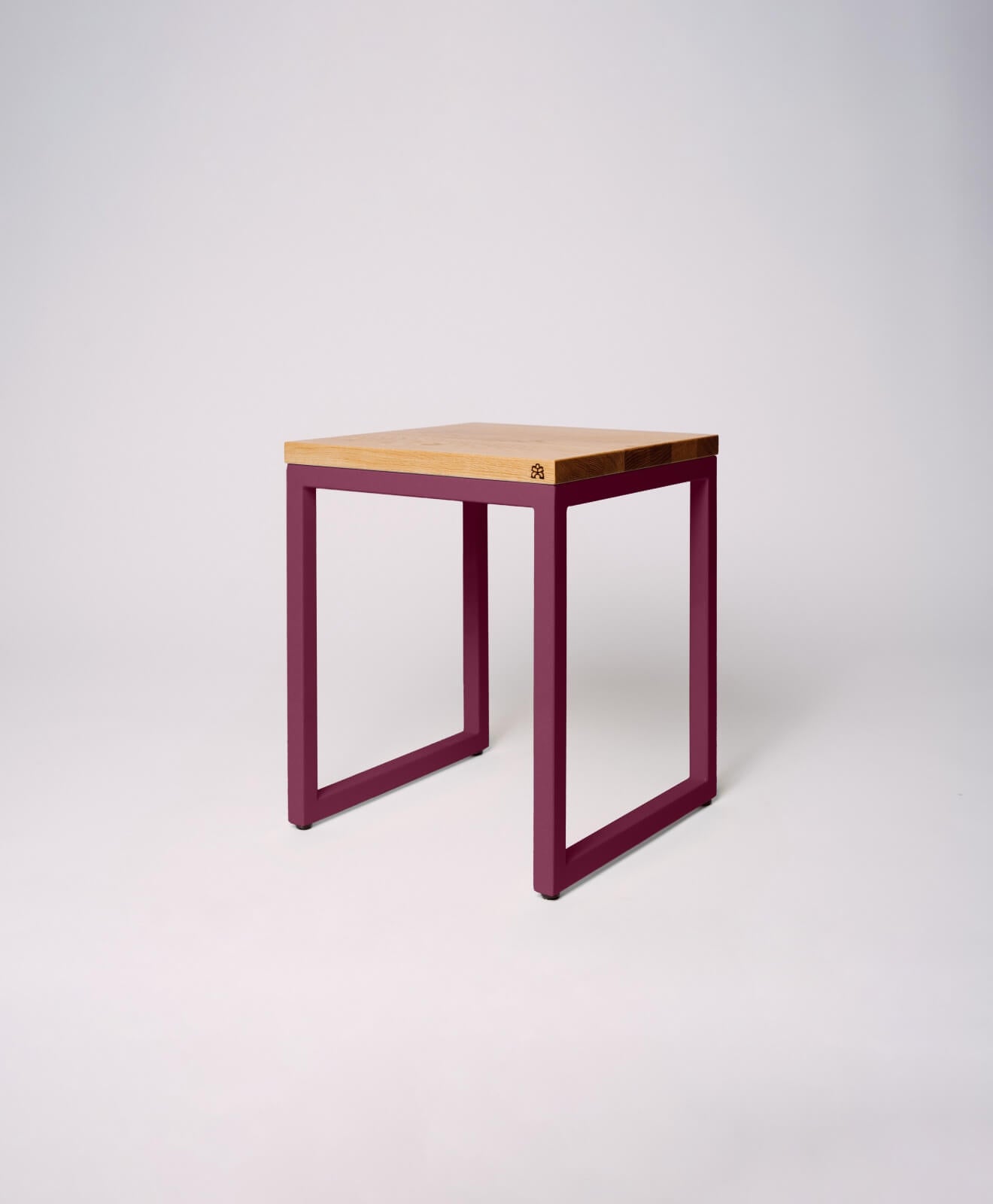 Hocker aus Holz (Eiche) mit Stahlgestell von Kawentsmann - Produktbild