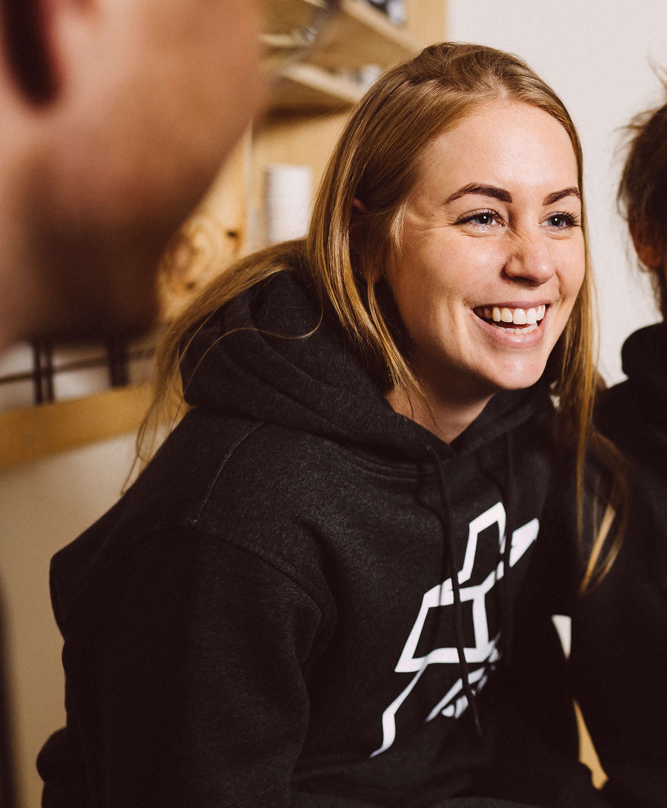 Kawentsmann Hoodie dunkelgrau meliert mit großem Logo-Print