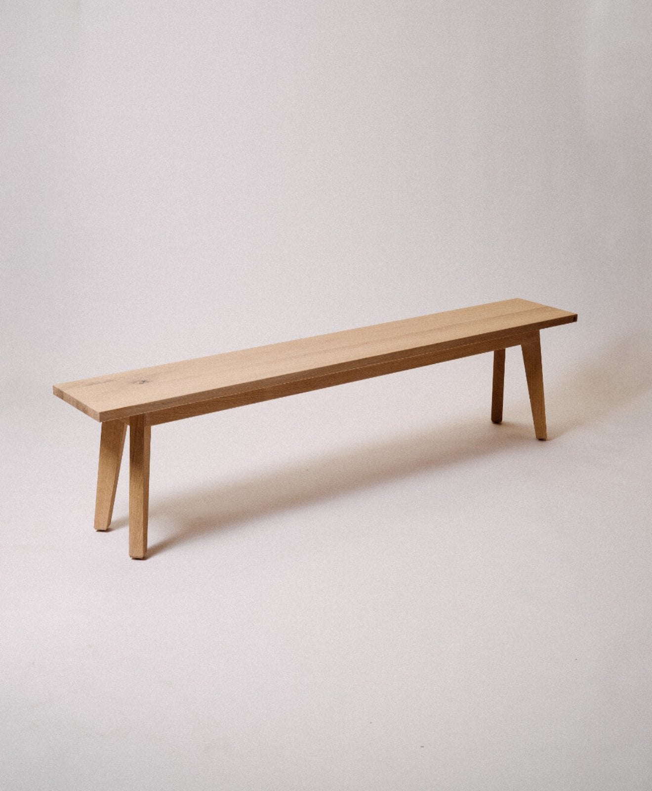 Sitzbank aus Massivholz KNEBBEL von KAWENTSMANN