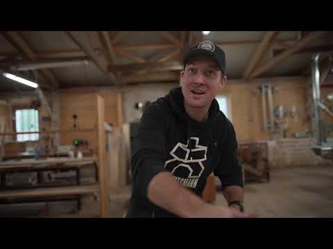 Video - Tisch Knebbel aus Vollholz Eiche - Max und Tiaan von Kawentsmann