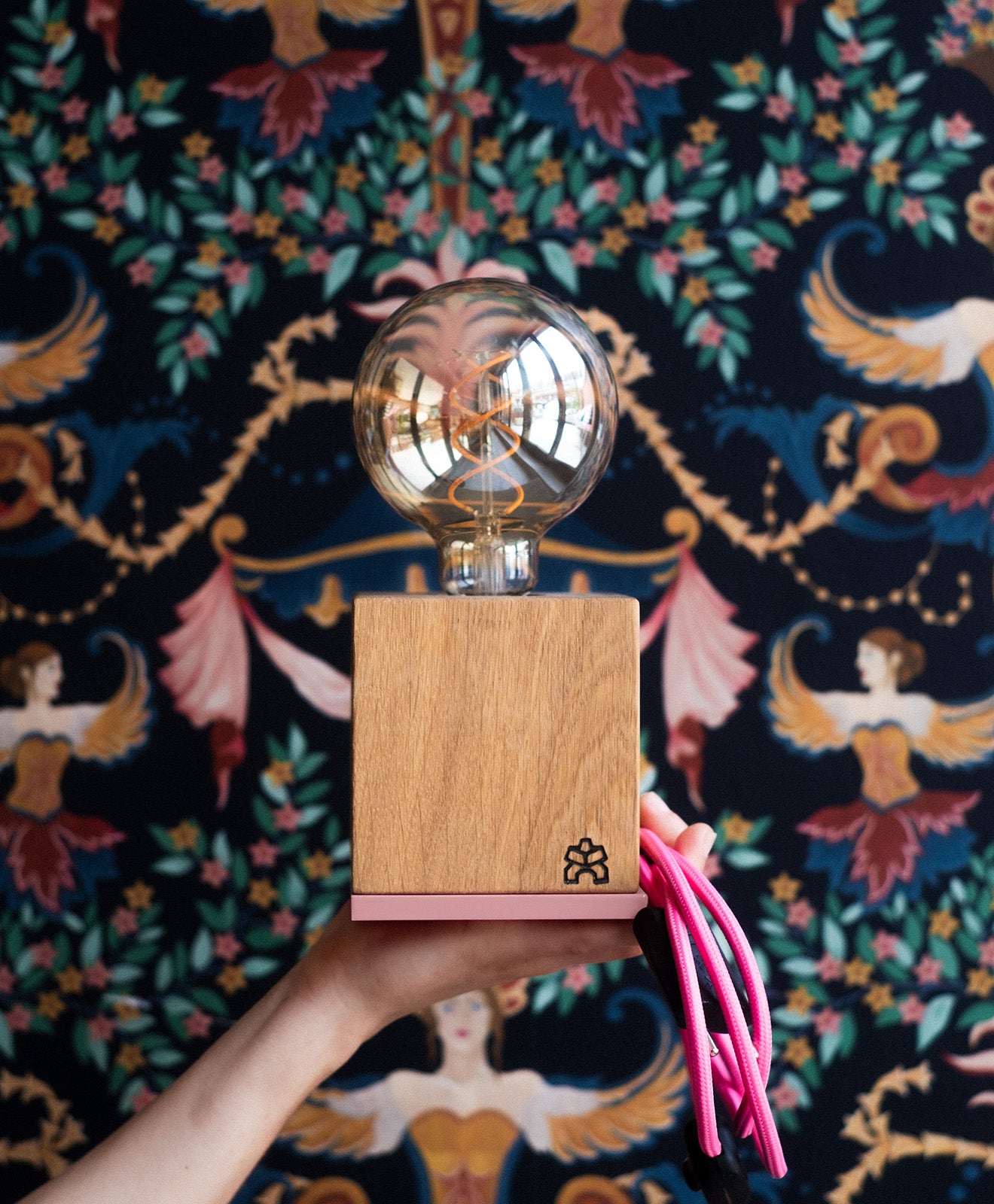 Tischlampe Holz LORENZ - Kawentsmann Digital GmbH