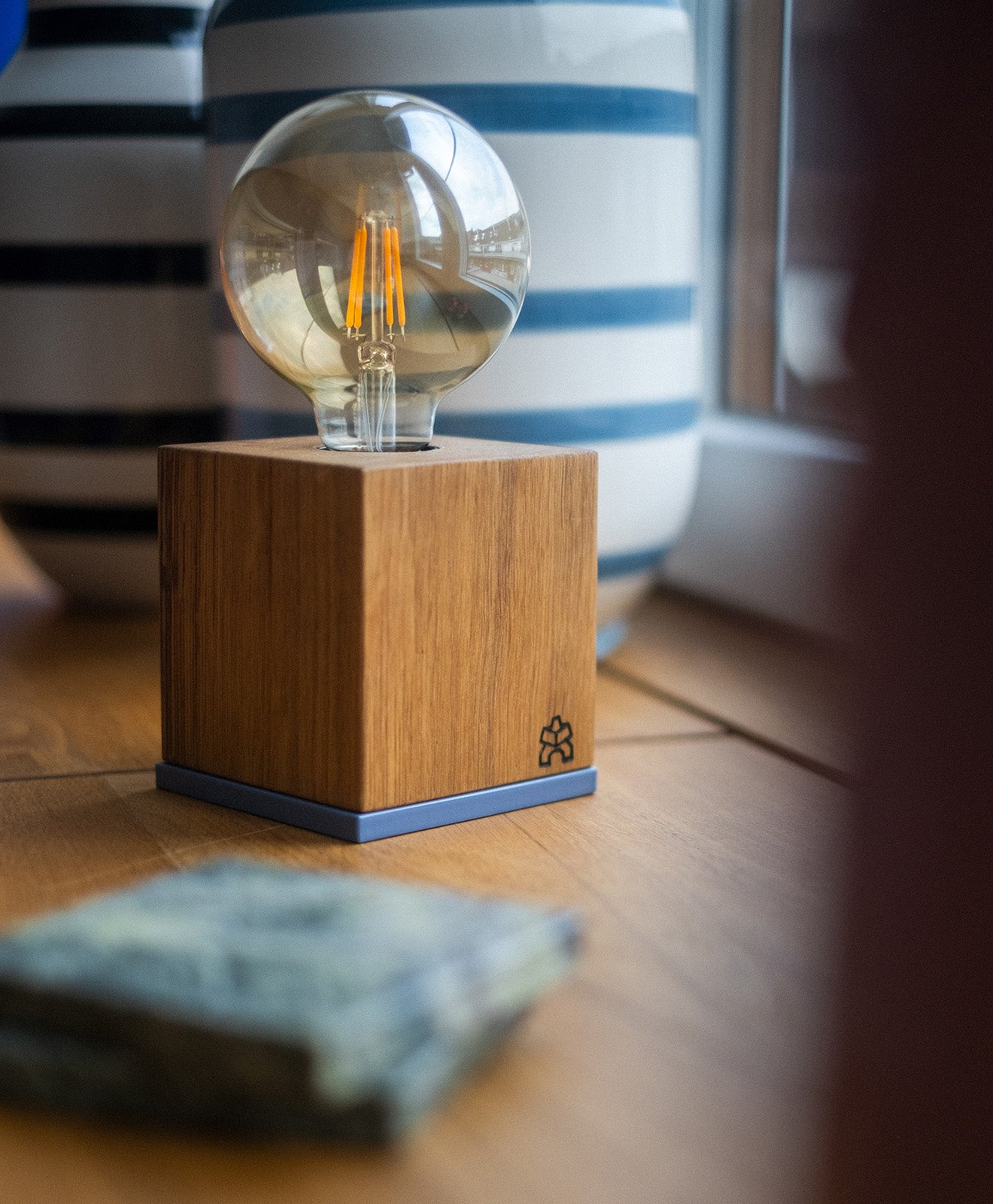 Tischlampe Holz LORENZ - Kawentsmann Digital GmbH