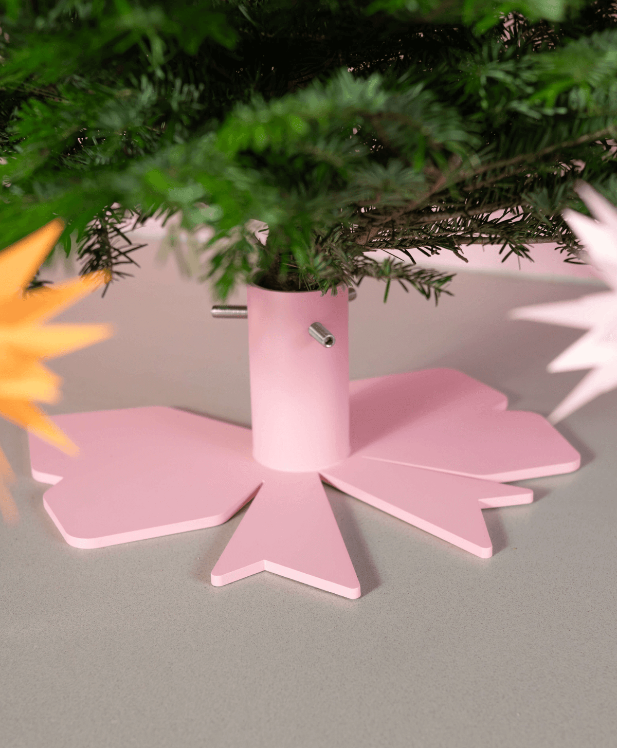 Weihnachtsbaumständer Schleife Moodbild mit Tannenbaum