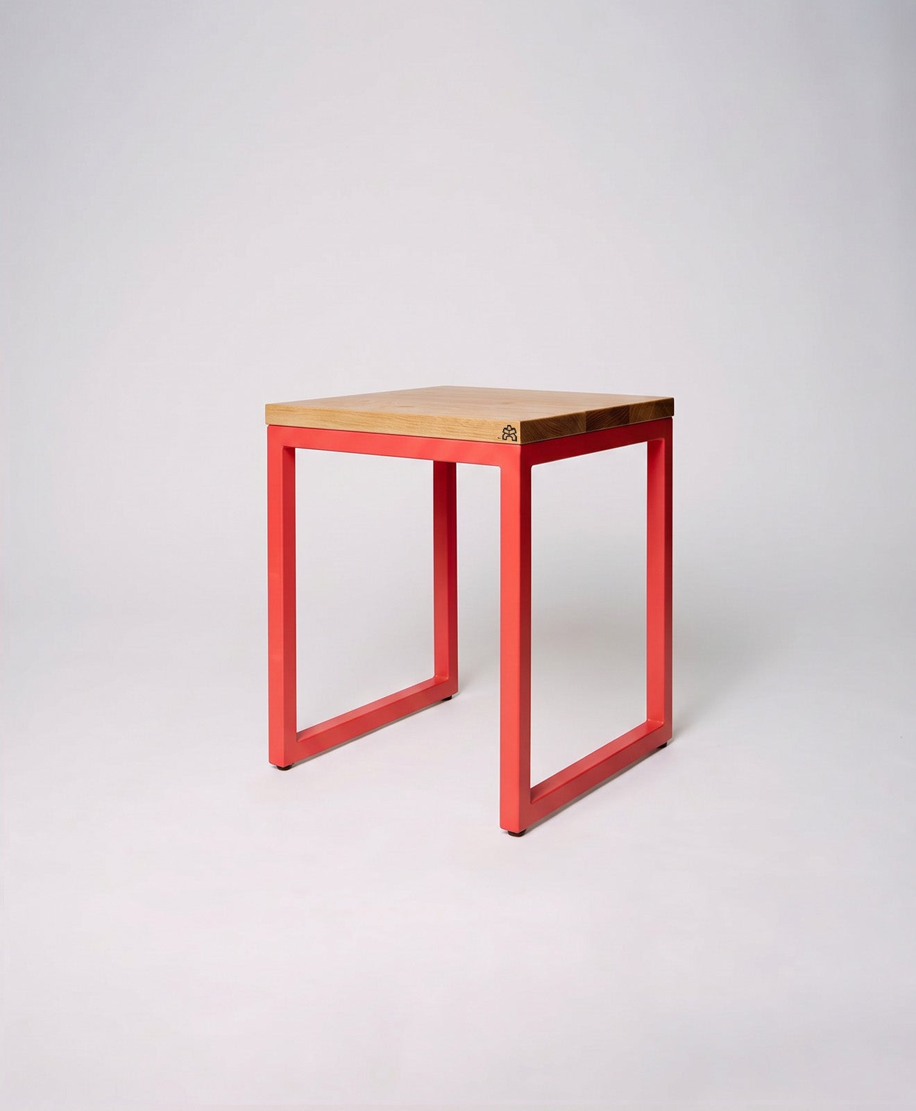Hocker Holz Eiche & Metall TALON ohne Mittelstrebe von KAWENTSMANN