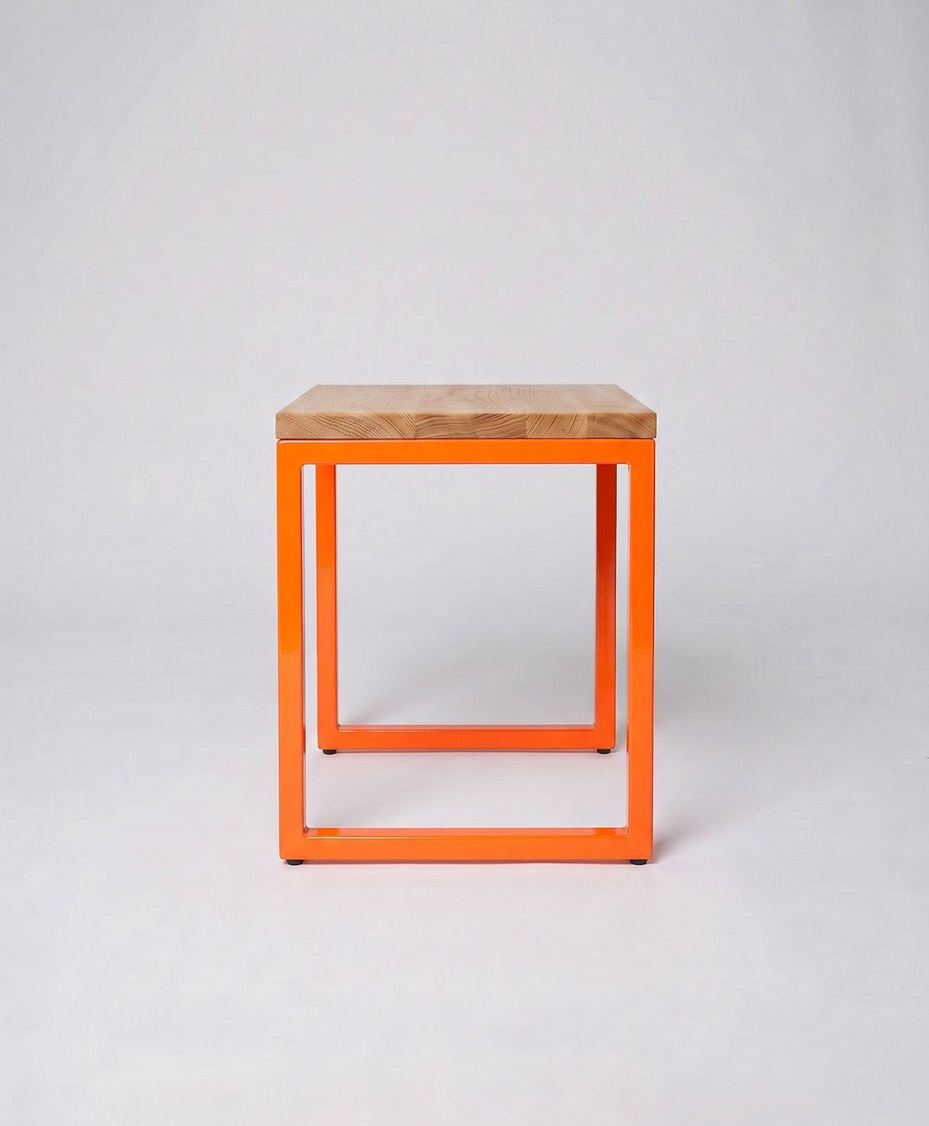 Hocker Holz Eiche & Metall TALON ohne Mittelstrebe von KAWENTSMANN