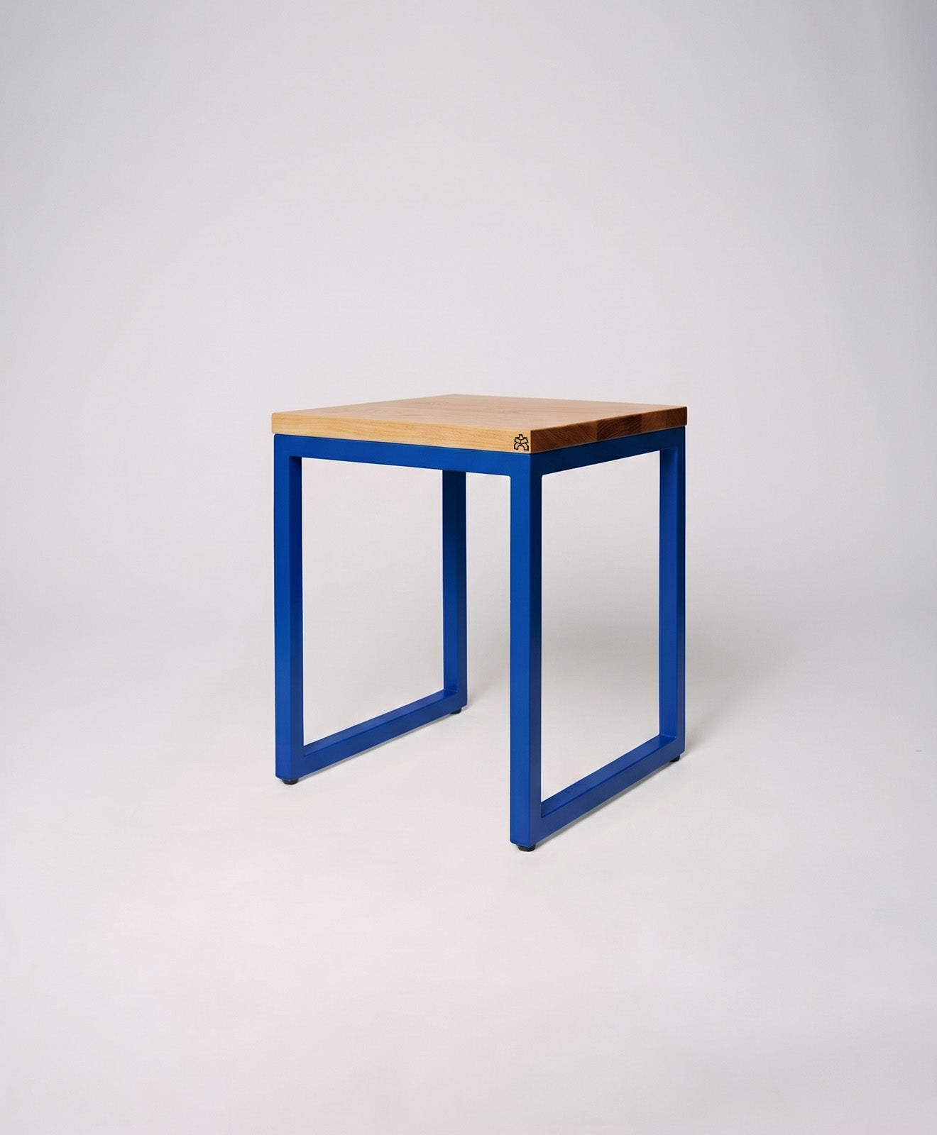 Hocker Holz Eiche & Metall TALON ohne Mittelstrebe von KAWENTSMANN