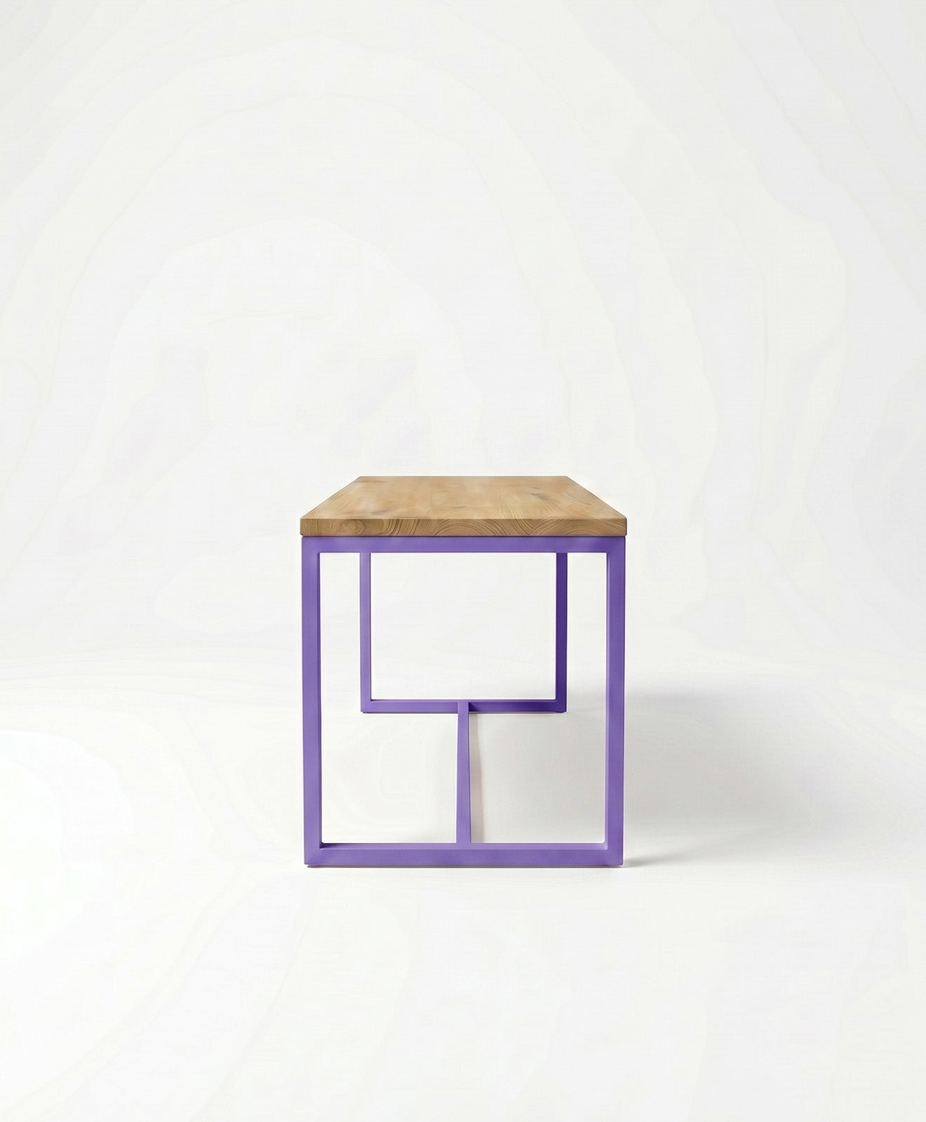 Sitzbank aus Holz & Stahlgestell TALON mit Mittelstrebe von KAWENTSMANN