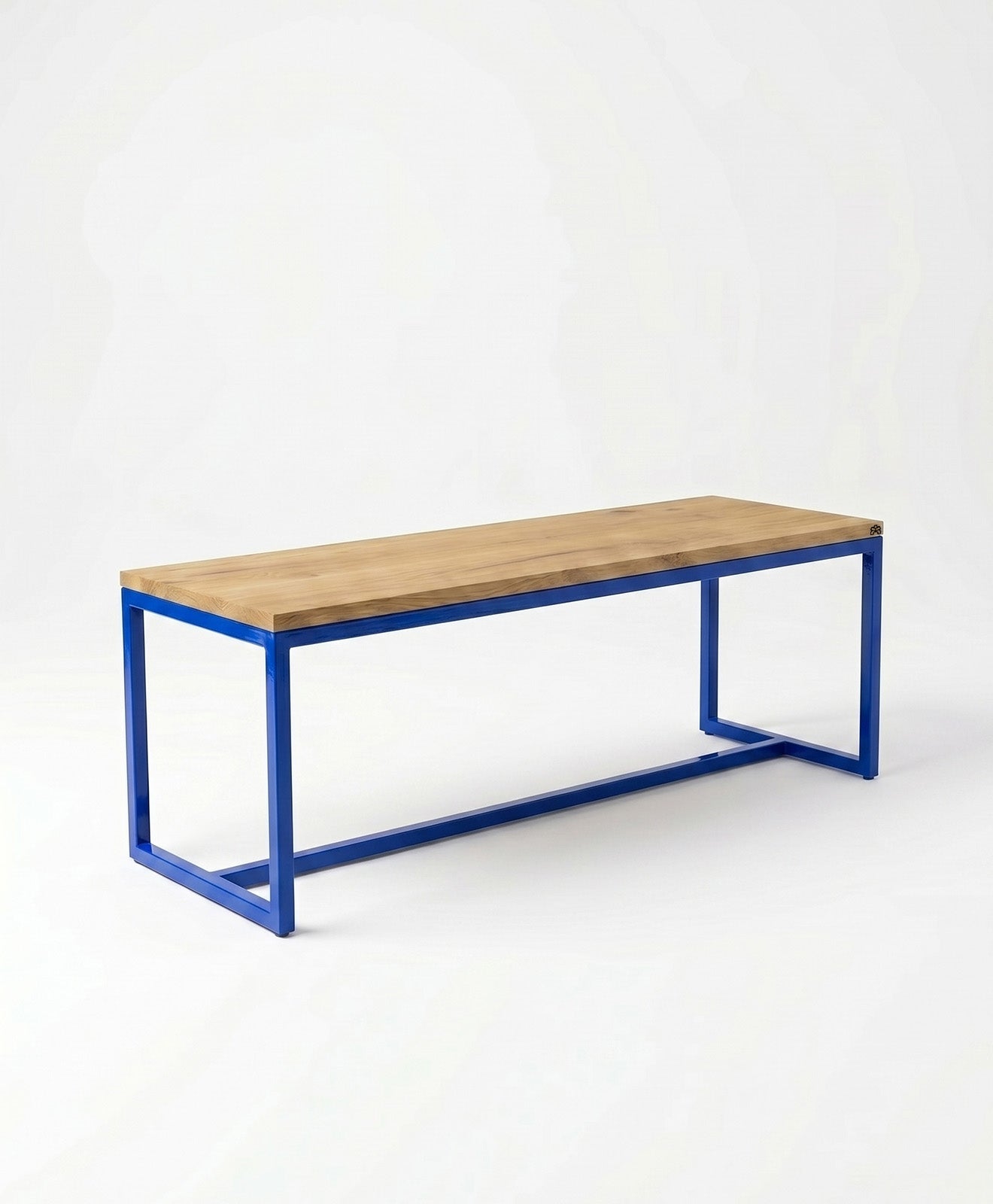 Sitzbank aus Holz & Stahlgestell TALON mit Mittelstrebe von KAWENTSMANN