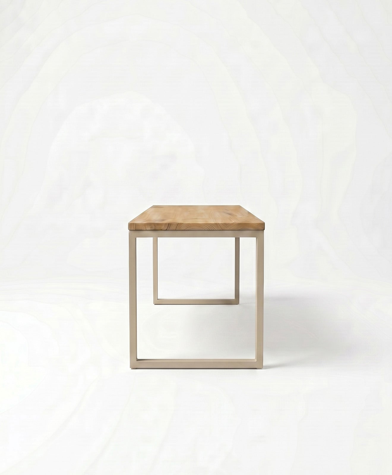 Sitzbank aus Holz & Stahl TALON ohne Mittelstrebe von KAWENTSMANN