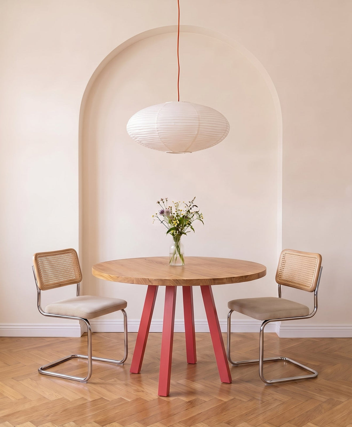 Tisch Massivholz & Stahlgestell rund WILMA - Erdbeerrot RAL 3018
