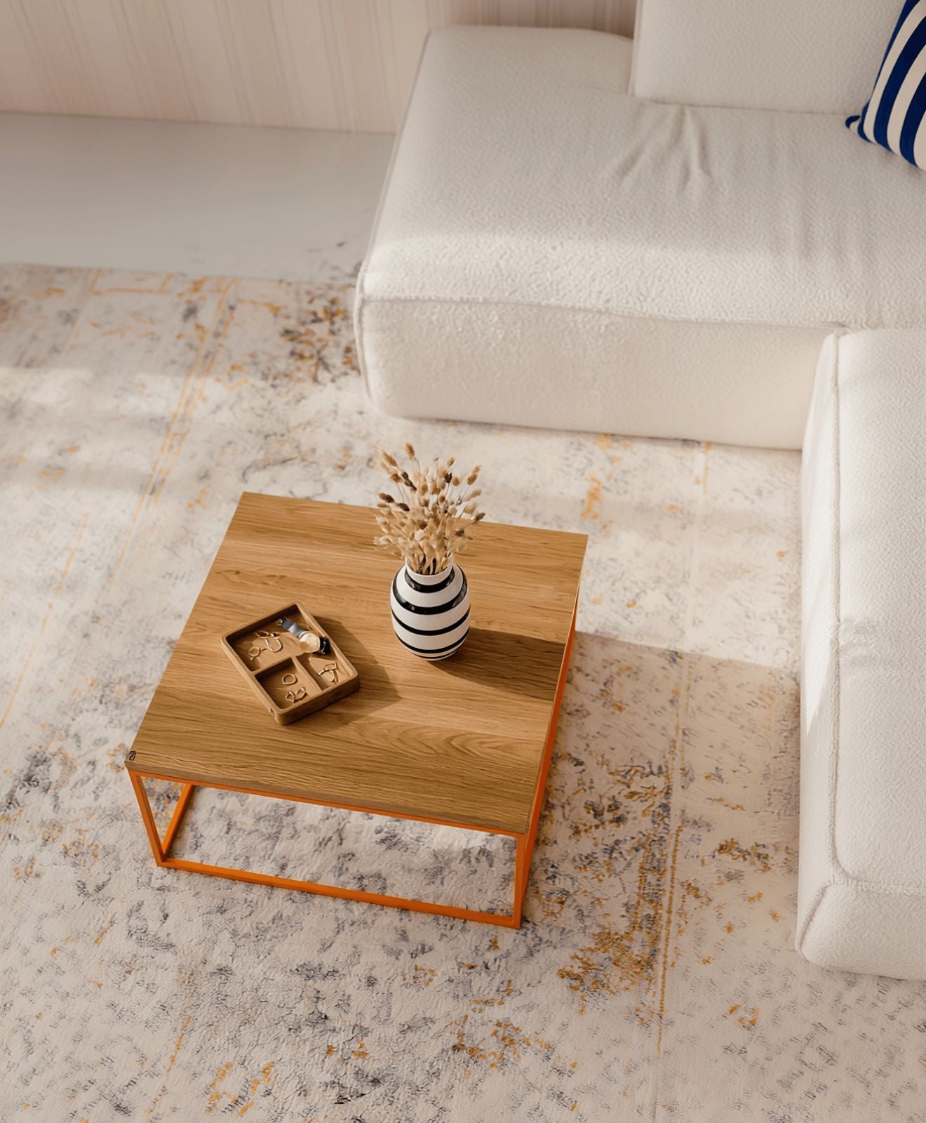 Couchtisch aus Holz & Metall LAUMALOCHER - Moodbild im Wohnzimmer