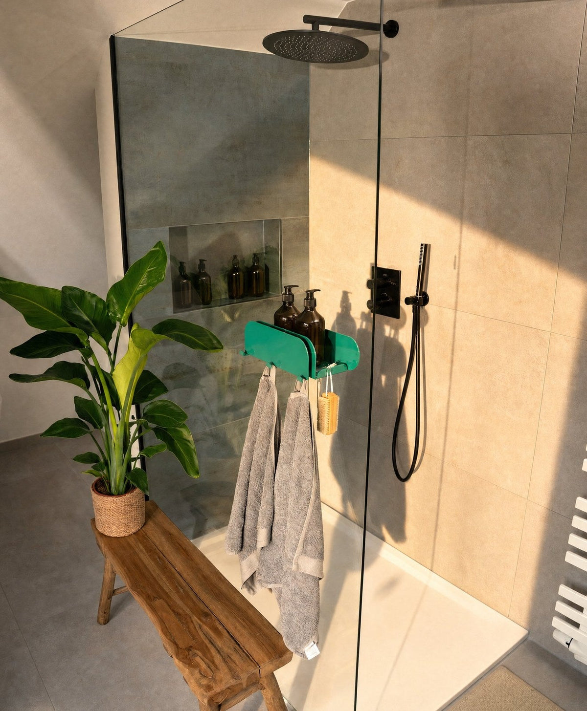 Duschablage ohne Bohren mit Magnet ORBI Dock am Duschglas in Patinagrün RAL 6000