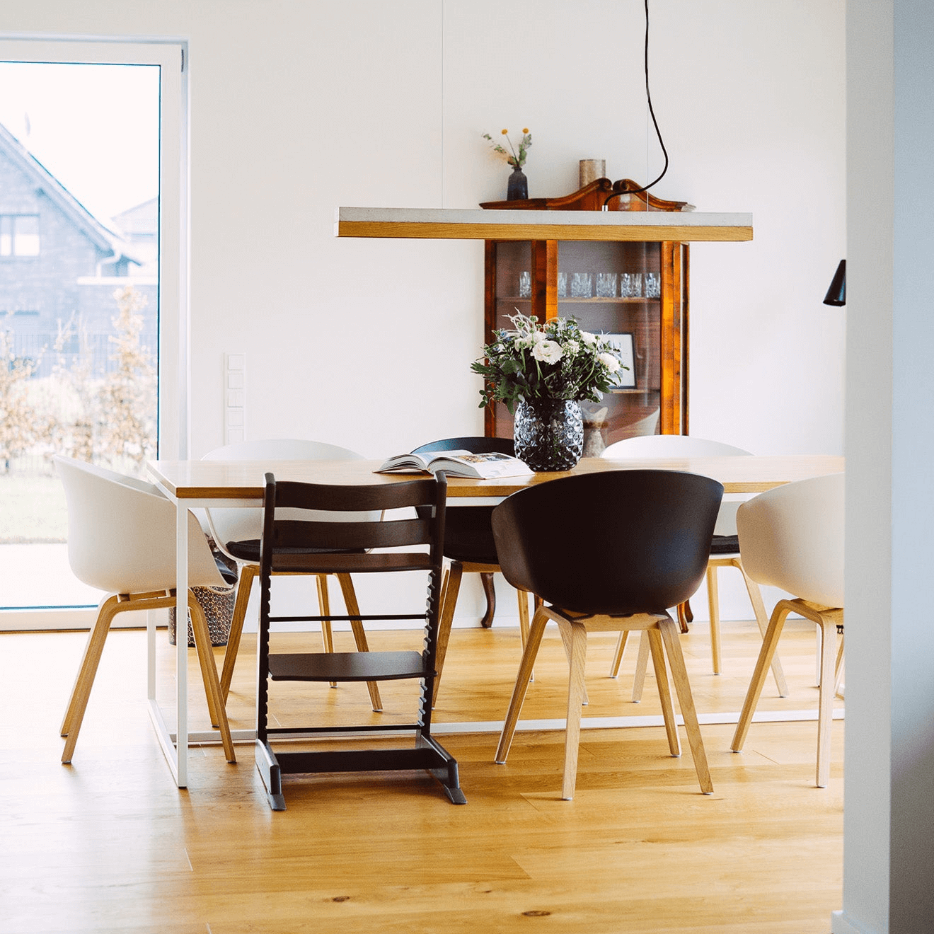 Esstisch TALON zur Veranschaulichung unseres Esstisch-Sortiments