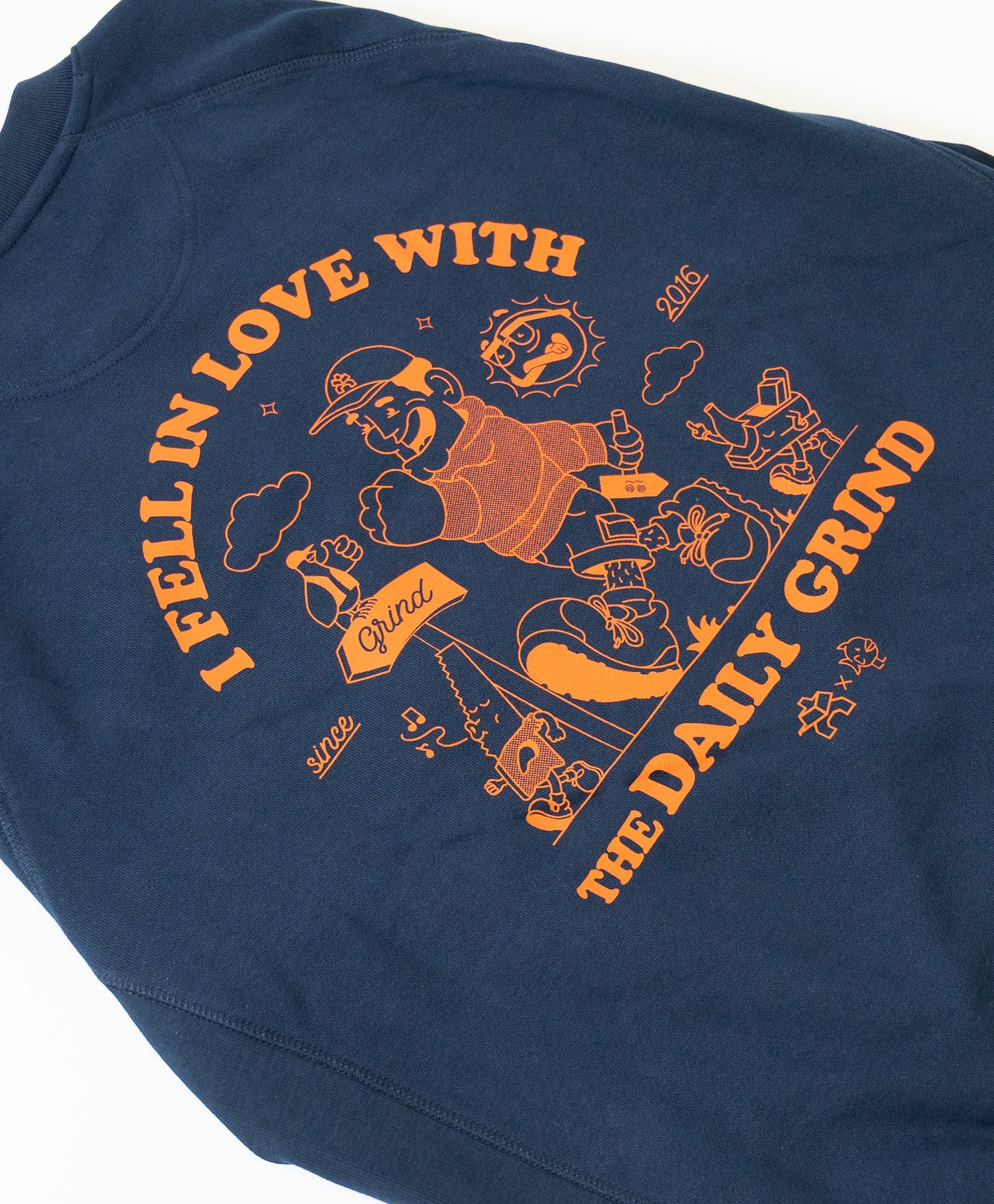 Sweatshirt in Dunkelblau Daily Grind Detail hinten